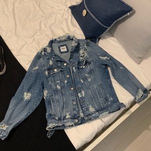 Zara Women’s Oversized Ripped Jean Jacket Size XL